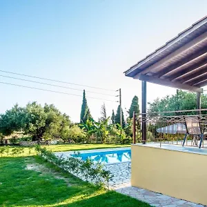 Irida Villa
