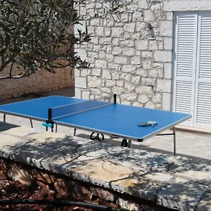 Gionis Villa